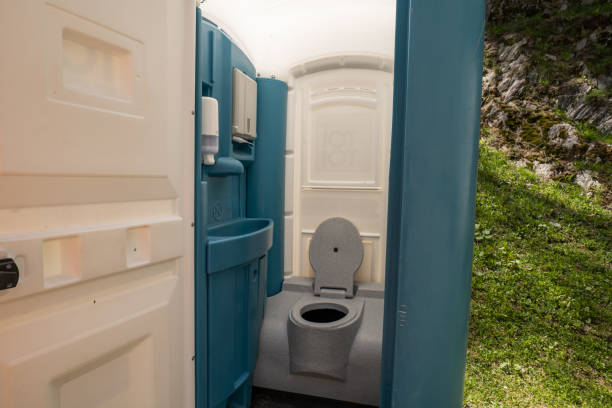 Best Luxury portable toilet rental  in Ontario, CA